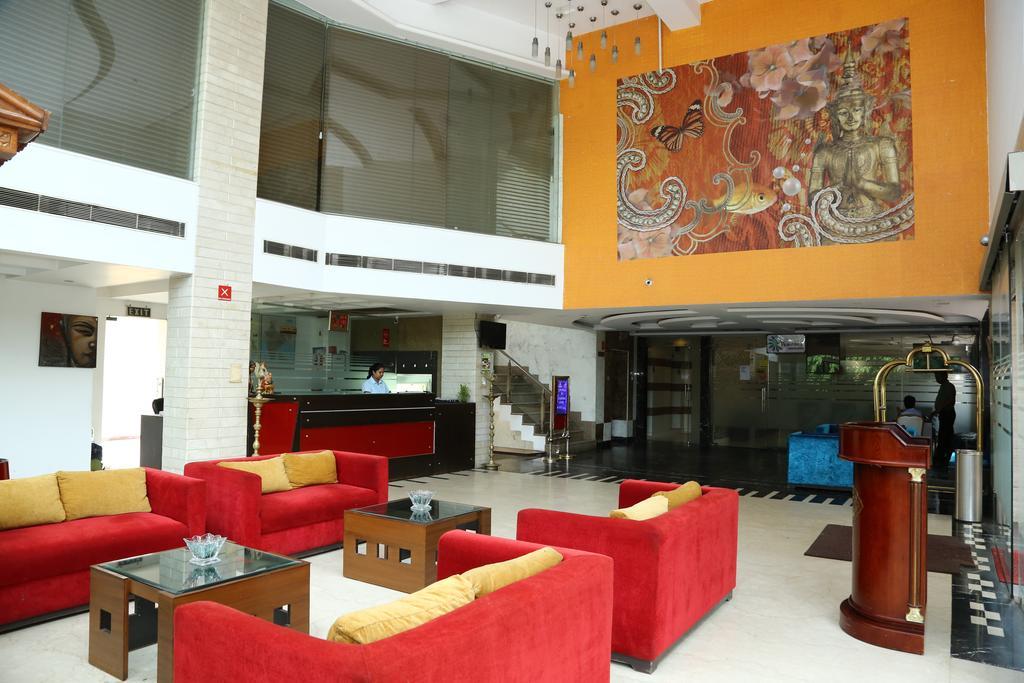 Hotel Rajshree & Spa Chandigarh Exterior photo